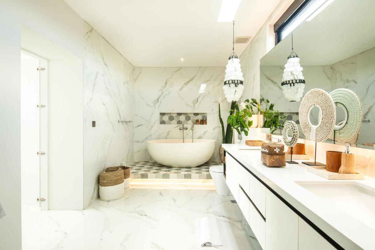 Luxury Villa Devina I Seminyak I Yoga & Gym Exterior photo